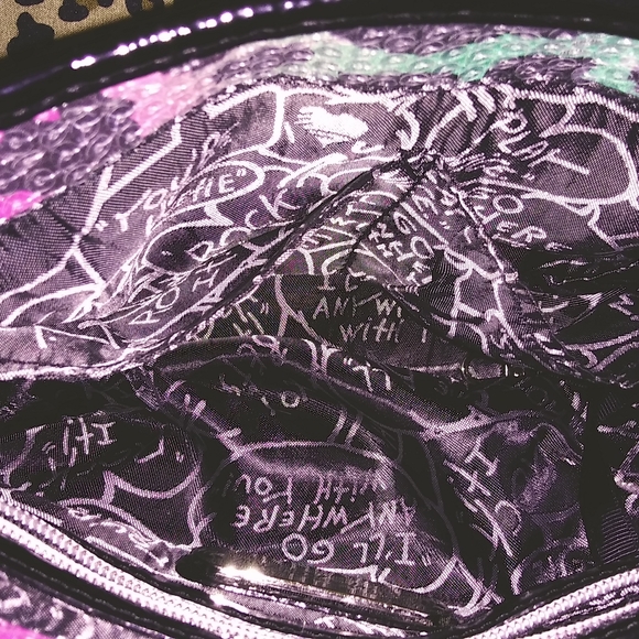 Betseyville cheetah purse - Picture 7 of 14